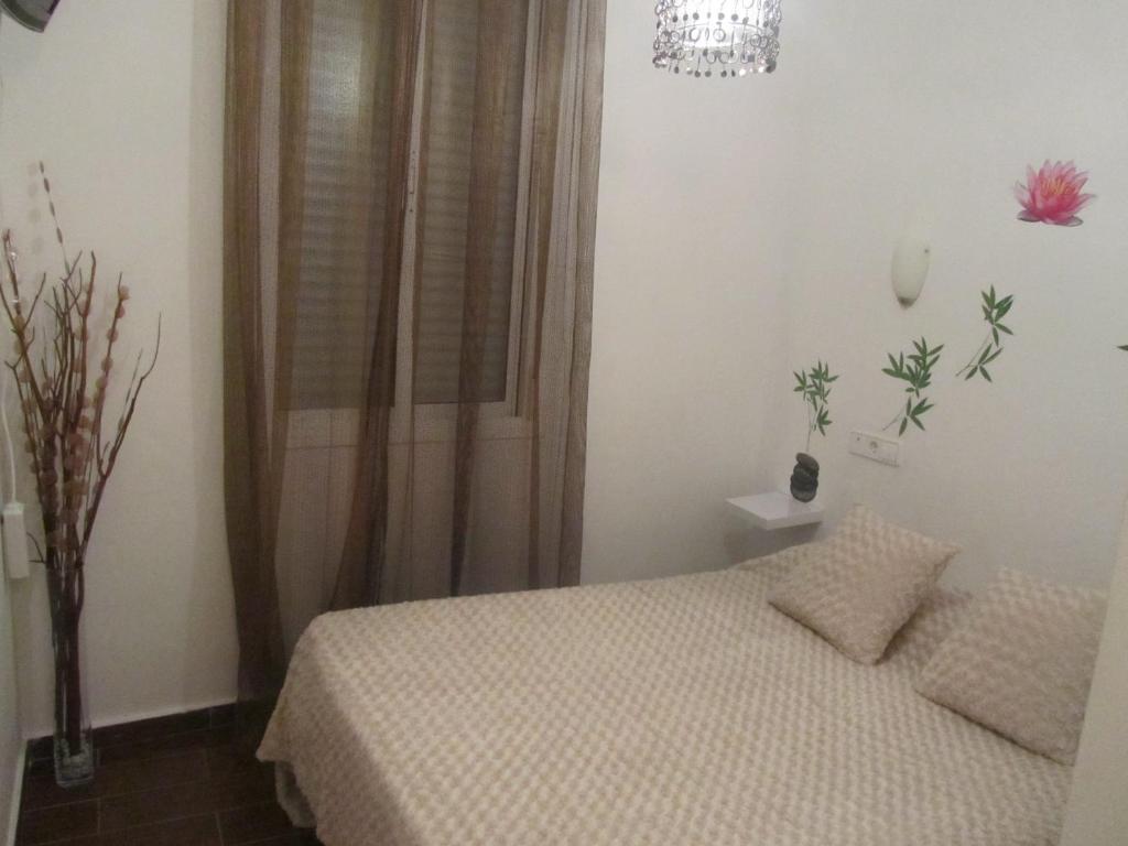 Отель Noches De Triana Севилья Номер фото